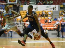 Los campeones del CDP se imponen a Pueblo Nuevo en la segunda jornada del día inaugural del baloncesto de Santiago