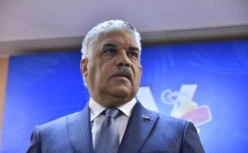 Propuesta de reelección de Danilo enfrenta a la cúpula del PRD