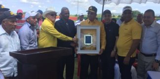 Dedican torneo de la Liga Campesina a los campeones Águilas Cibaeñas