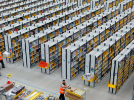 Trabajadores de Amazon orinan en botellas por miedo a ser despedidos