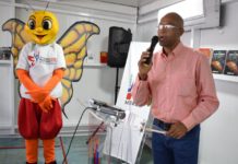 Antonio Valdez imparte charla en stand de Miderec en Feria Internacional del Libro