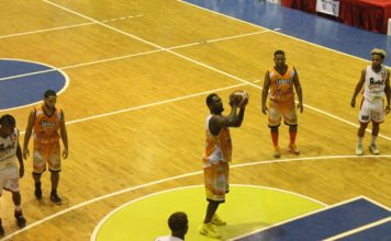 Rockies de Sonador vencen a los Leones de la Ceiba en el basket de Bonao