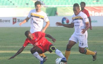 Doblete de Maíta lleva al Atlético Pantoja a una victoria en LDF