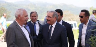 Danilo asiste a primer palazo del proyecto Alta Vista Mountain Village