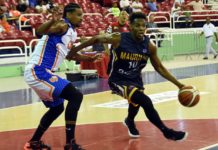 Mauricio Báez dispone de Huellas Del Siglo en el Superior del DN