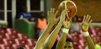 Kevin Pérez conduce a San Carlos a escalar al segundo lugar del basket distrital