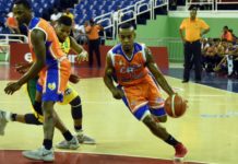 Huellas del Siglo vence a San Carlos y sube al segundo lugar del Grupo A en el basket distrital