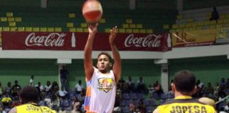 Núñez y Peña guían a los Mellizos en el baloncesto de Puerto Plata