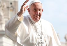 Papa Francisco: «La Iglesia es una familia que acoge, no una secta exclusiva»