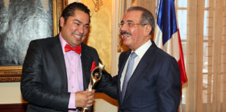 El Pacha dice: «El Presidente Medina lo está haciendo muy bien y llevando el país al progreso histórico»