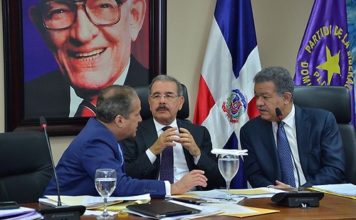 Los danilistas se lanzan contra todos en una inexplicada locura política (Análisis de Juan Bolívar Díaz)