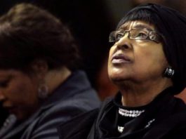 Muere Winnie Mandela, activista contra el «apartheid» y segunda esposa del expresidente de Sudáfrica