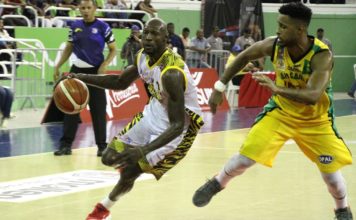 El Barias se impone a San Carlos y empata la serie semifinal del basket distrital