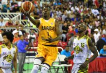 Mauricio Báez propina segunda estocada al Barias en serie final del Superior DN