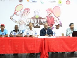 Unos 170 tenistas compiten desde hoy en el Cementerio Open