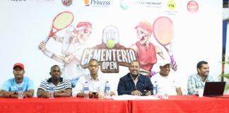 Unos 170 tenistas compiten desde hoy en el Cementerio Open