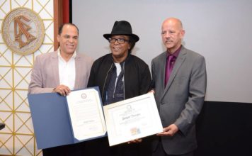 Congresista Adriano Espaillat reconoce los aportes de Sergio Vargas al arte y la cultura dominicana