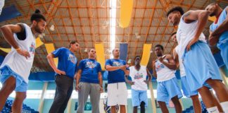 Titanes inician prácticas en Club Mauricio Báez