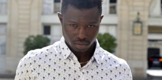 Cómo acabó colgando de un balcón el niño rescatado por el «Hombre Araña» de París