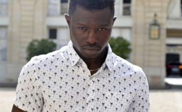 Cómo acabó colgando de un balcón el niño rescatado por el «Hombre Araña» de París