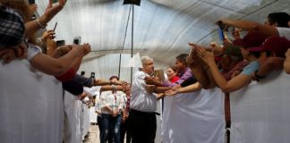 La campaña mexicana se prepara para la guerra sucia digital.