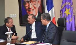 Trasciende reunión del presidente Danilo Medina con 20 miembros del Comité Político del Partido de la Liberación Dominicana (PLD)