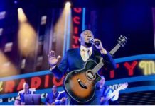 Anthony Santos triunfa en Radio City Music Hall con su concierto «La historia de mi vida»