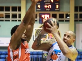 Woodbury y Williams lideran triunfo Titanes