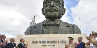 Medina y MIDE riden tributo a los Padres de la Patria