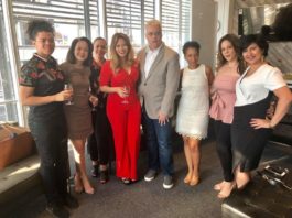 Deyanira Martínez pone en circulación el libro «Today’s Inspired Latina, Vl. 4» en The New York Times