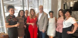 Deyanira Martínez pone en circulación el libro «Today’s Inspired Latina, Vl. 4» en The New York Times