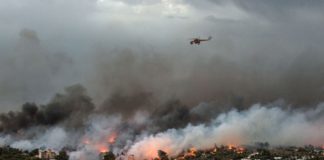 Al menos 74 muertos y 187 heridos por varios incendios en Grecia