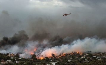 Al menos 74 muertos y 187 heridos por varios incendios en Grecia