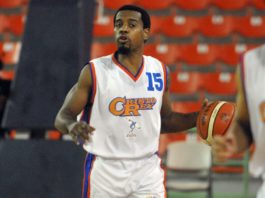 Metros contratan al veterano canastero Luis Flores