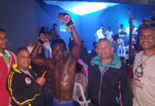 Jefrey Roy gana por mata león a Saul Núñez en cartelera de MMA