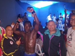 Jefrey Roy gana por mata león a Saul Núñez en cartelera de MMA