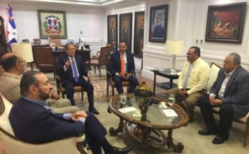 Reinaldo Pared Pérez dona medio millón para el programa de desarrollo de la ABASACA