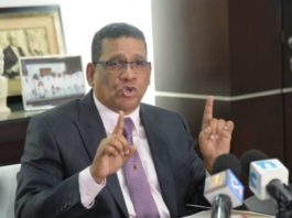 Maldonado censura convocatoria de grupo para conocer la comisión de Ley de Partidos