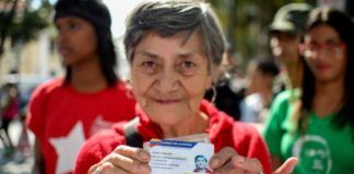 Qué es el carnet de la patria que permitirá comprar gasolina subsidiada en Venezuela