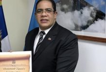 Ciudadana de Guatemala acusa de maltrato a embajador dominicano en ese país, el funcionario niega imputaciones