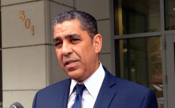 Congresista Adriano Espaillat presenta informe sobre oficinas postales de su distrito