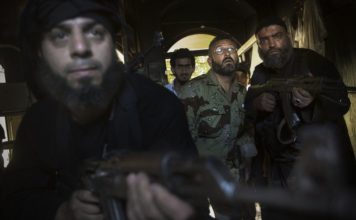 «Enajenación inhumana y sadismo»: el periodista español que vivió secuestrado ocho meses por Estado Islámico en Siria