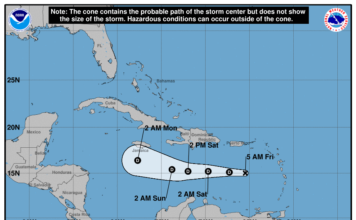 ISAAC se debilita a depresión tropical