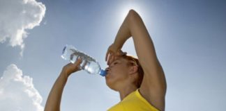 Temperaturas calurosas y aguaceros locales se pronostican para hoy