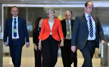 May y conservadores británicos piden unidad tras nuevo ataque de Johnson al Brexit