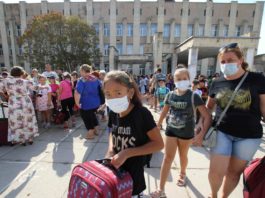 Cuatro mil niños huyen de una nube de contaminación química en Europa del Este