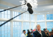 Soy parte de la resistencia dentro del gobierno de Trump