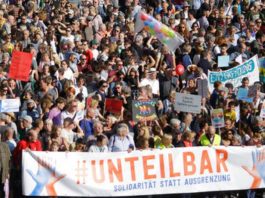 Decenas de miles protestan contra el racismo en Berlín