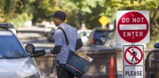 El envío de bombas caseras a Obama, Clinton y la CNN sacude la campaña