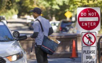 El envío de bombas caseras a Obama, Clinton y la CNN sacude la campaña